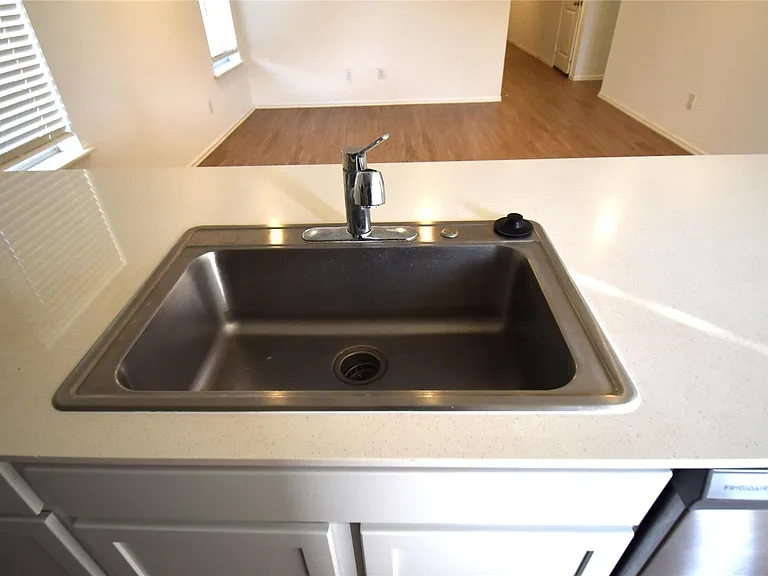 3326 Spanish Oak Ln — Photo 5