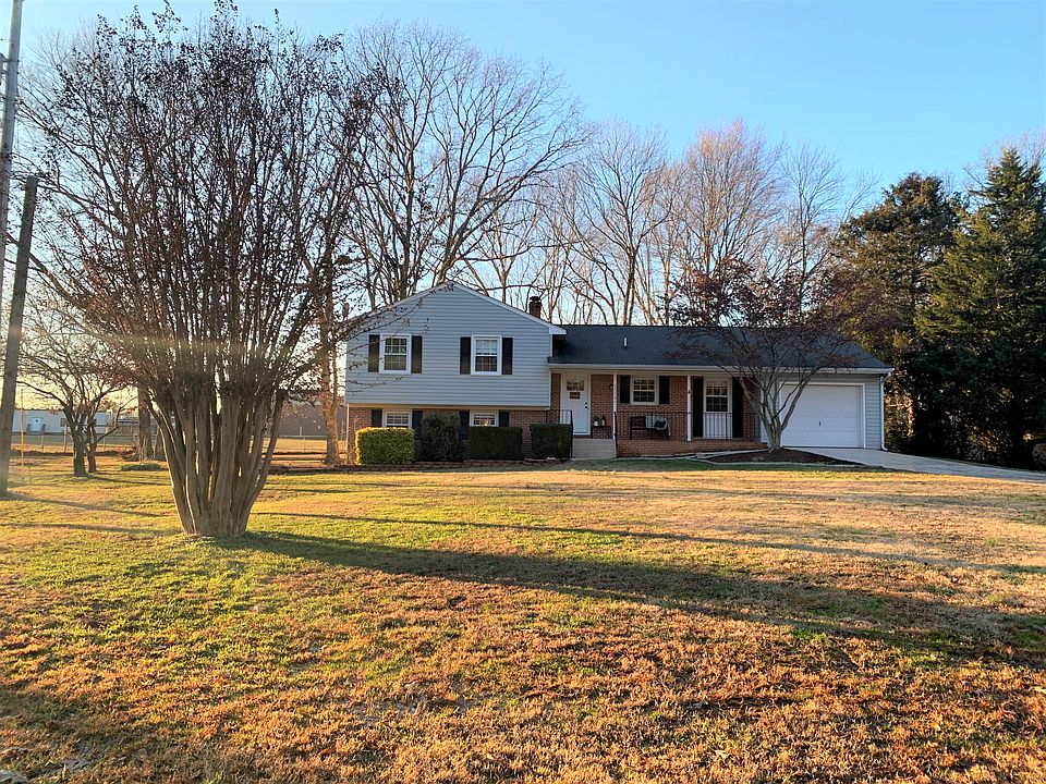 1st image of 22305 Callahan Dr