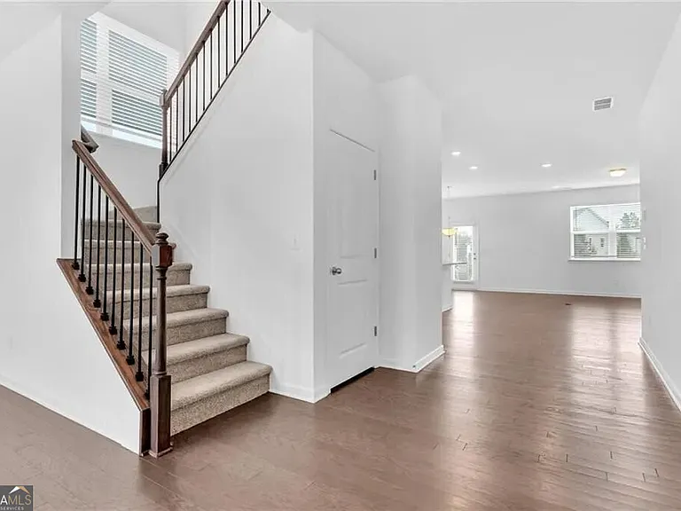 5930 Neisler Rd — Photo 6