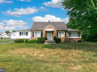 34 Cora Ave, Williamstown, NJ 08094
