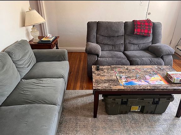 5th image of 354 S Franklin St APT 1