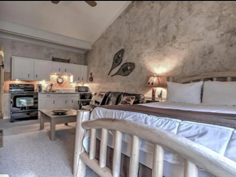 2305 Sidewinder Dr — Photo 5