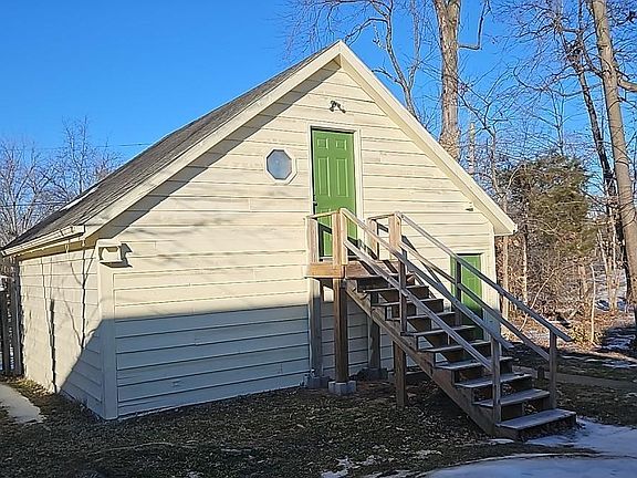 4th image of 1008 Oakland Ave