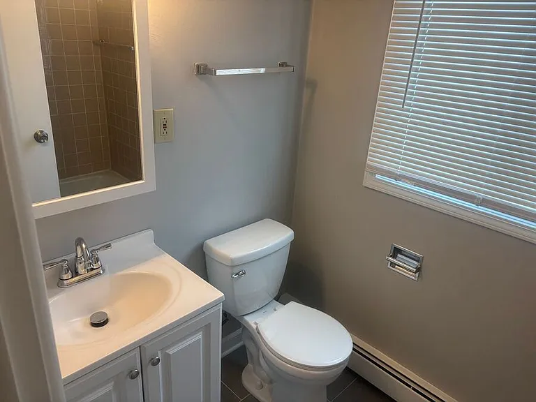 10430 Mayfield Ave #2D — Photo 9
