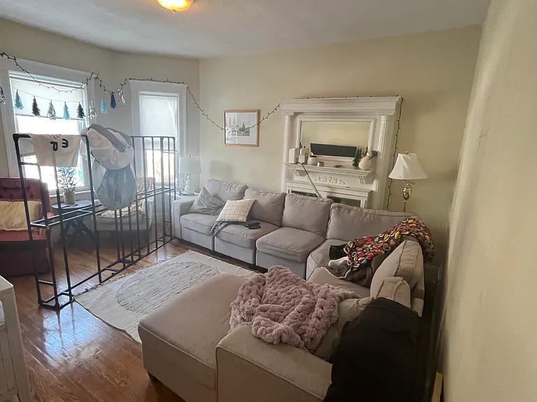 21 Roseclair St #2 — Photo 2
