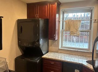 192-10 39th Ave, Flushing, NY 11358