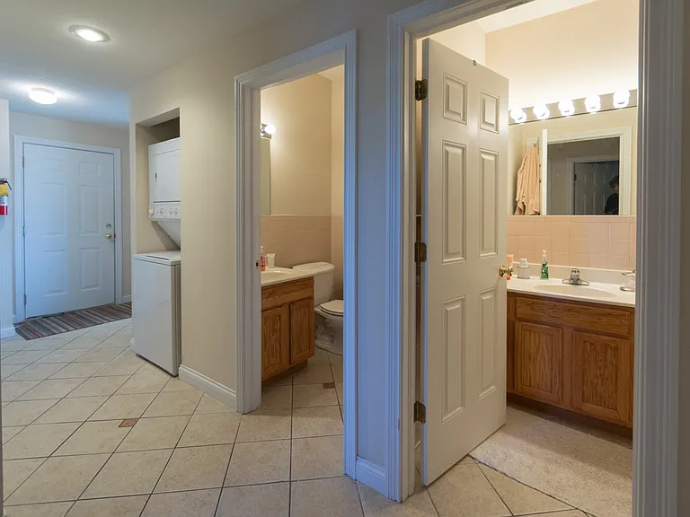 Waterview Apartments — Photo 22