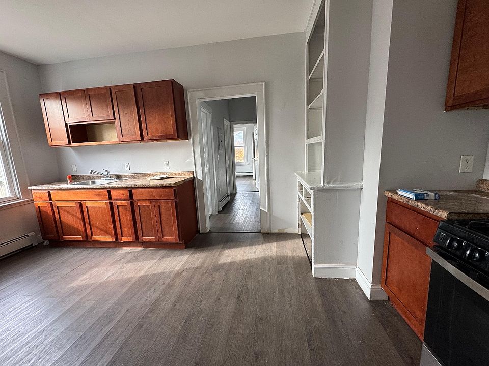 1st image of 29 Essex St #L1