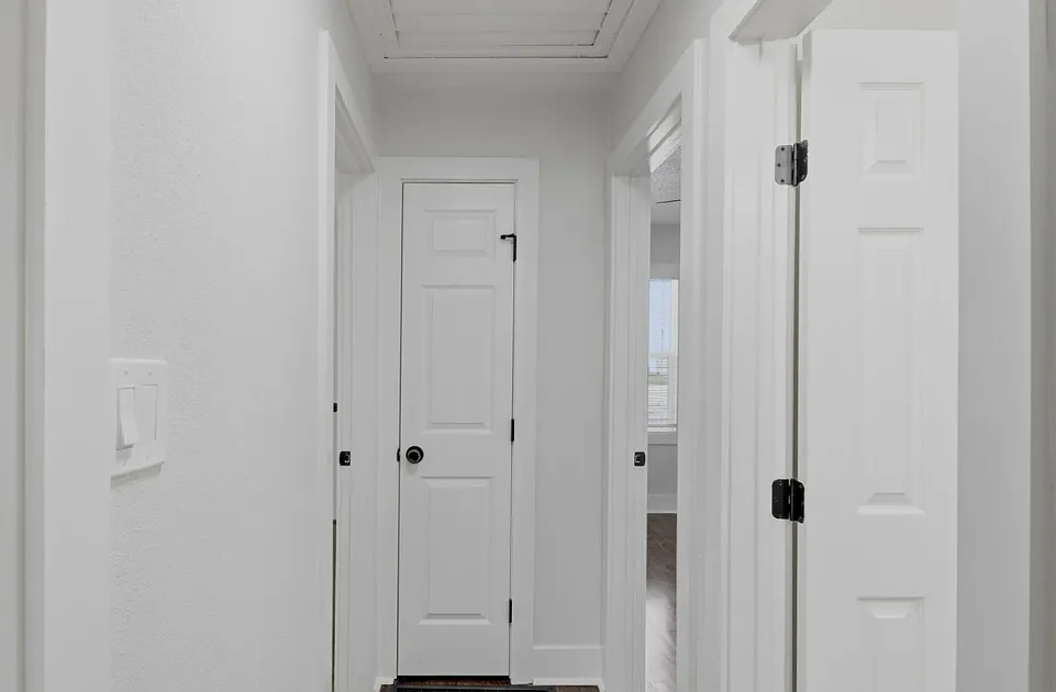 3 bed, $1,559 — Photo 4