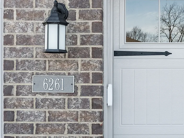 6261 Balsam Ct — Photo 6