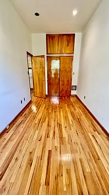 Rented by JK Dansar Corp | media 6