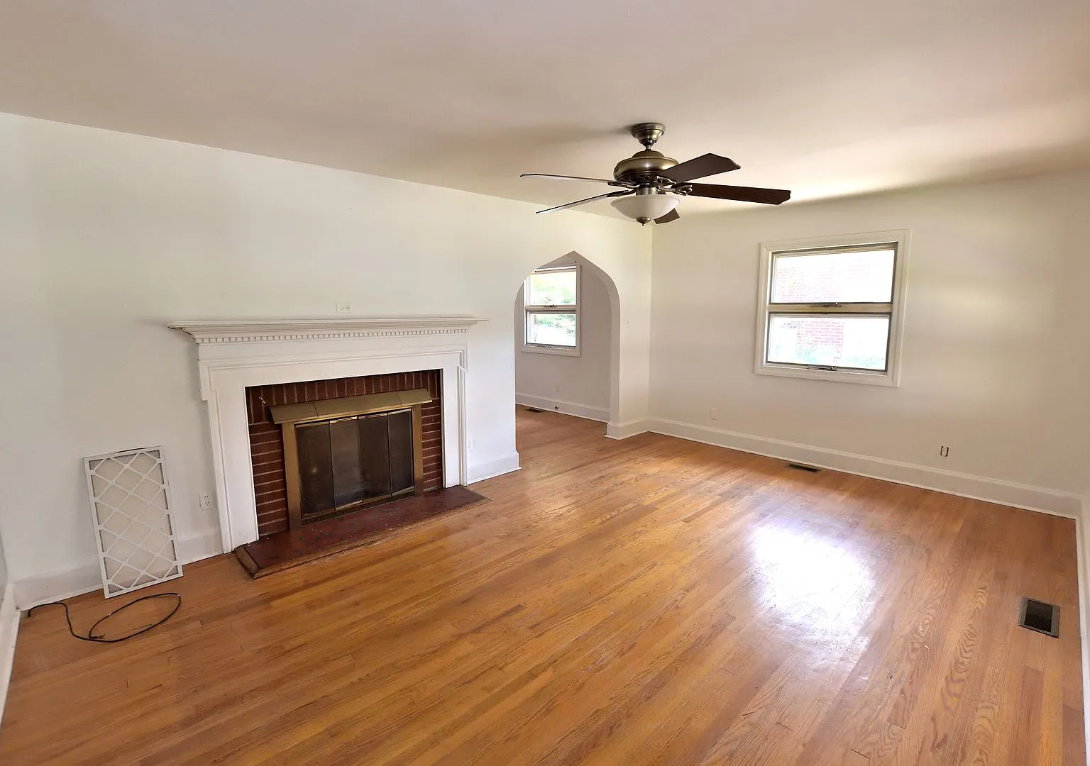 329 Myrtle Avenue — Photo 2