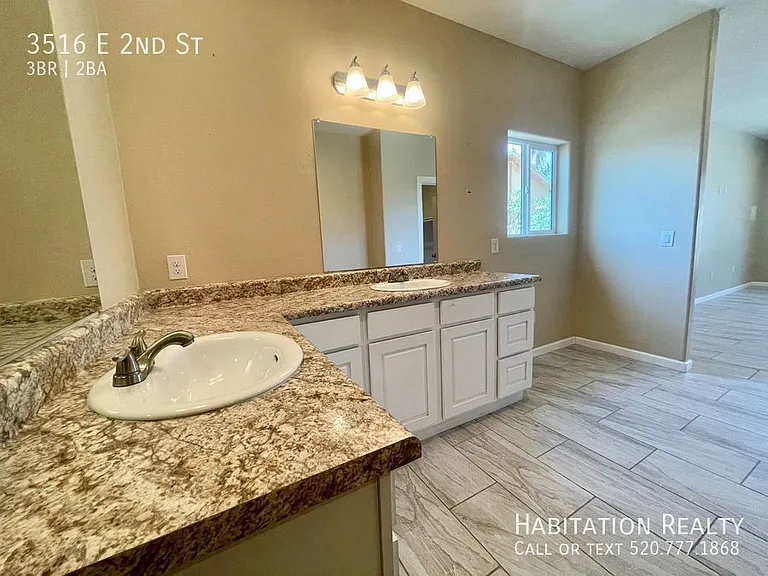 3516 E 2nd St — Photo 9