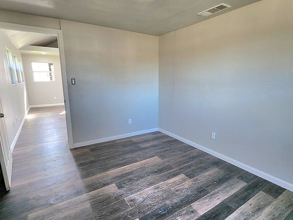 5th image of 3509 Wilbarger St #B