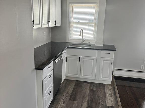 5th image of 21 Pullen Ave #2