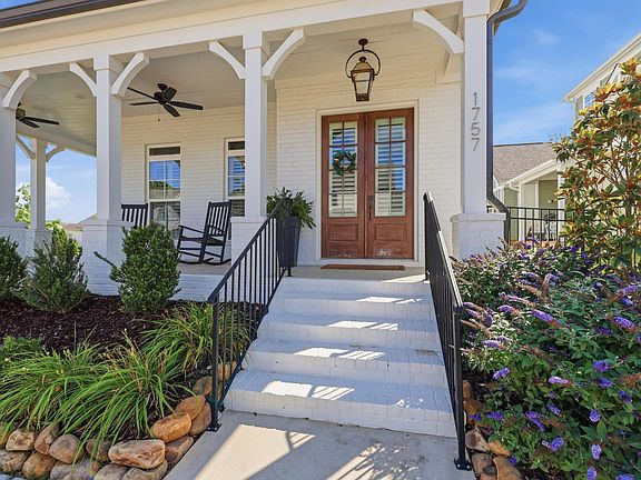 4th image of 1757 Farmstead Dr
