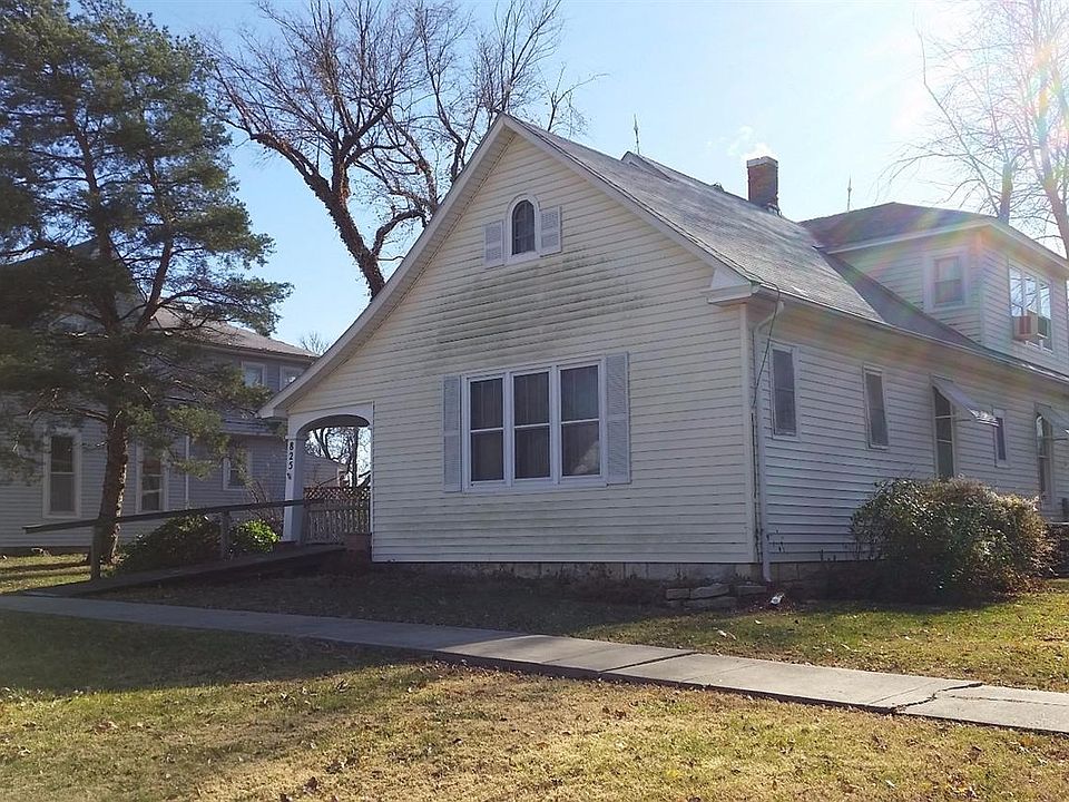 2nd image of 825 E Main St