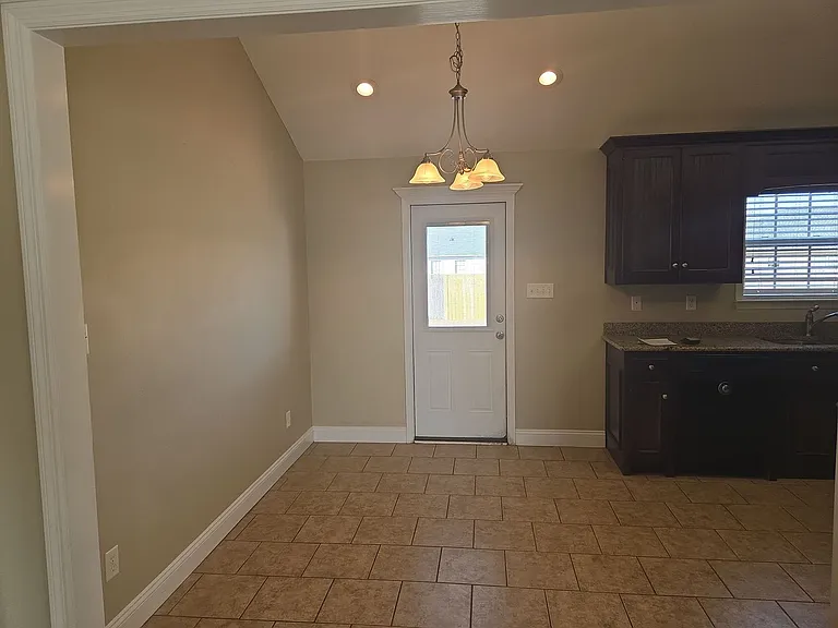 4916 Grant Dr — Photo 5