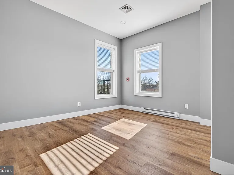 329 S High St — Photo 13