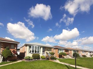 7724 Neenah Ave, Burbank, IL