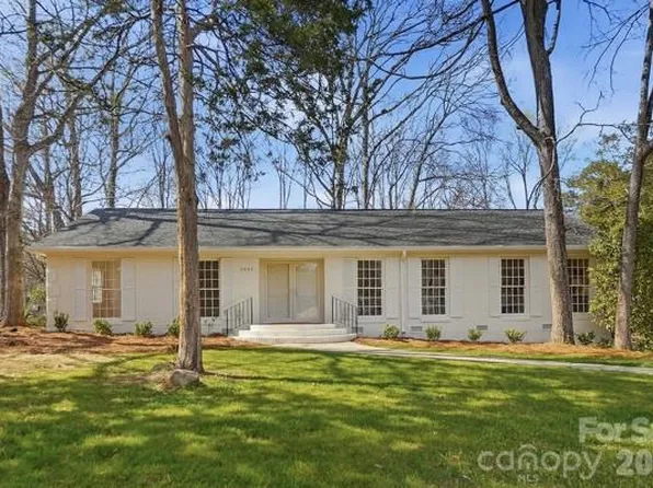 2001 Knickerbocker Dr, Charlotte, NC 28212