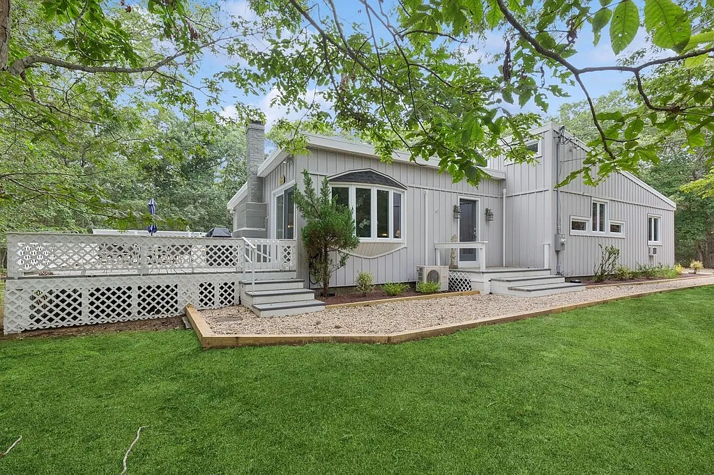 Woodland Serenity Meets Coastal Chic in the Hamptons — Photo 2