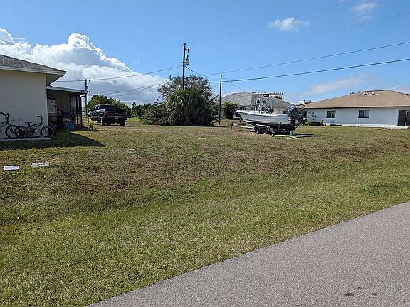 3rd image of 1010 NE 8th Pl