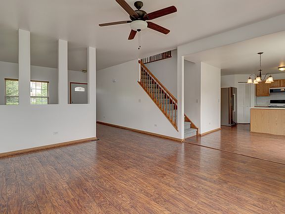 4th image of 1610 Lake Pointe Ct