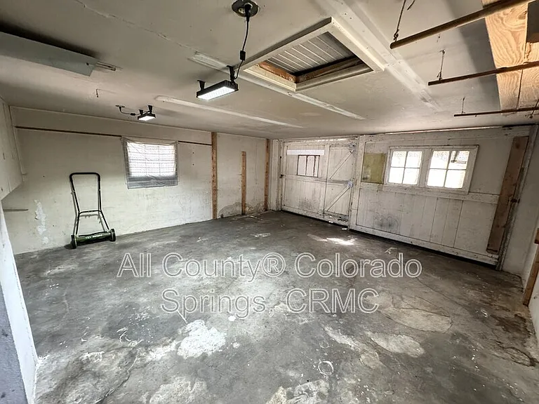 2430 W Vermijo Ave — Photo 24