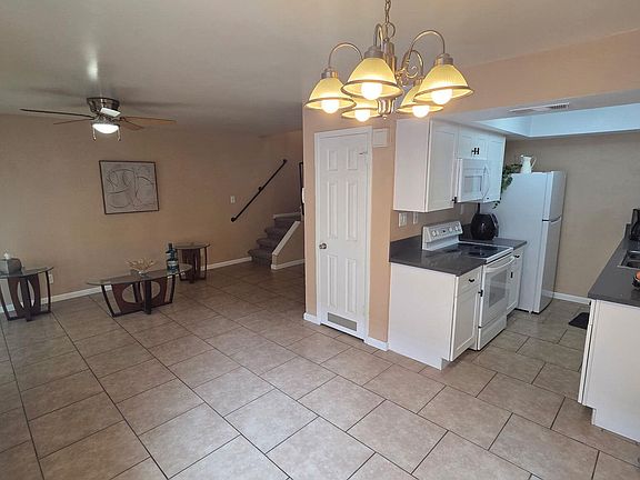 3rd image of 286 W PALOMINO Drive #23