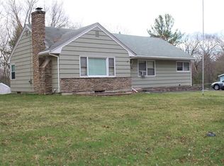 181 Blackstone St, Uxbridge, MA 01569