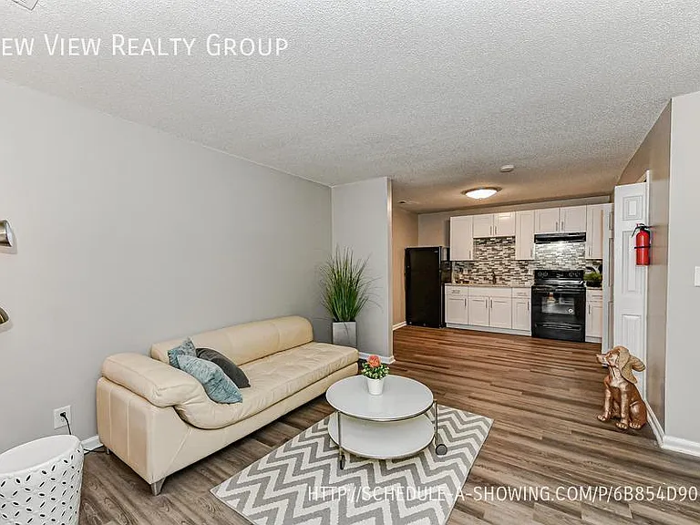 225 Hoskins Mill Ln #B — Photo 4