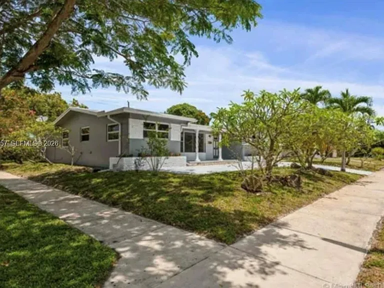 3619 W Park Rd — Photo 1