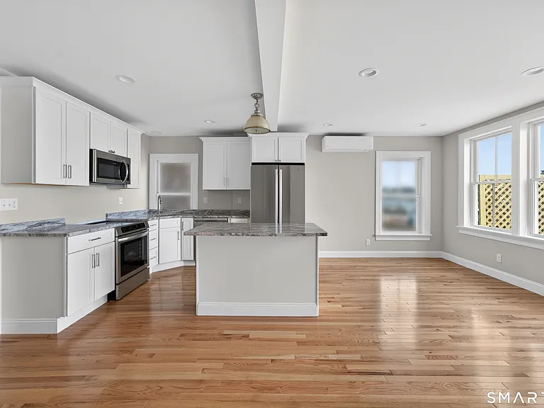 138 Bank St #2A — Photo 8