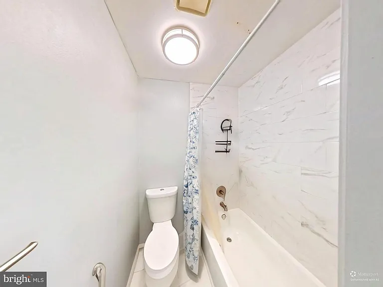 18428 Point Seneca Pl — Photo 36