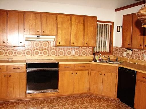 5th image of 701 Acorn Dr