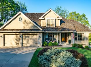 1427 S 157th St, Omaha, NE 68130