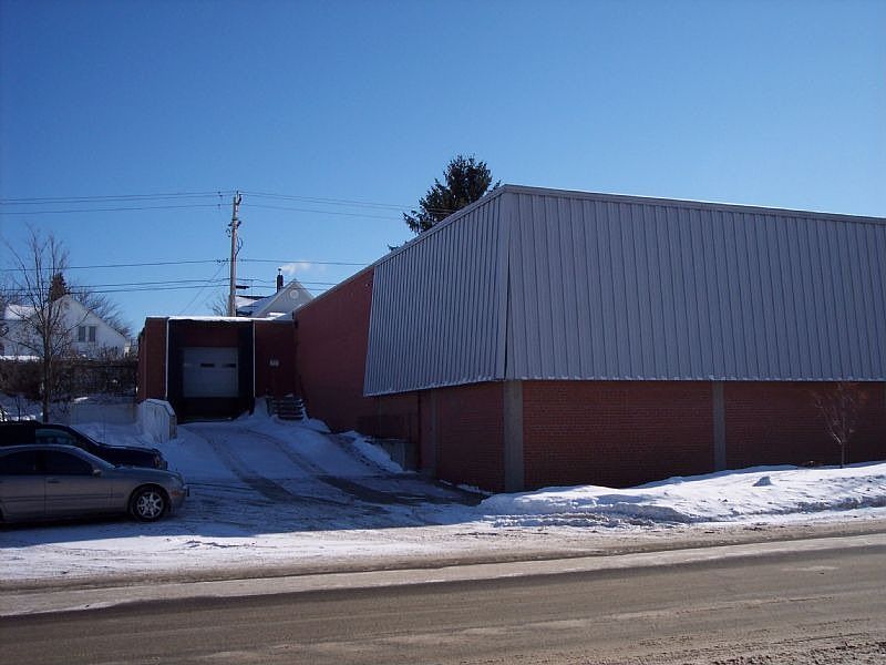2nd image of 2001 2nd St