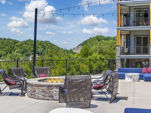 1040 Enclave Piney Ln #3-101