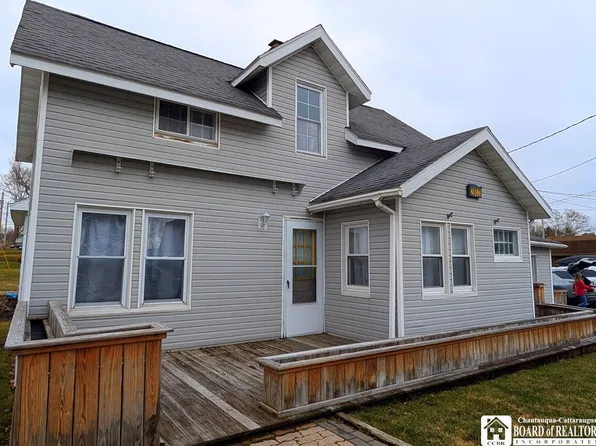 2802 Elmhurst Ave, Jamestown, NY 14701