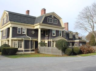 386 Green End Ave APT 2, Middletown, RI 02842