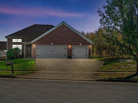 2nd image of 948 Lauderdale Dr