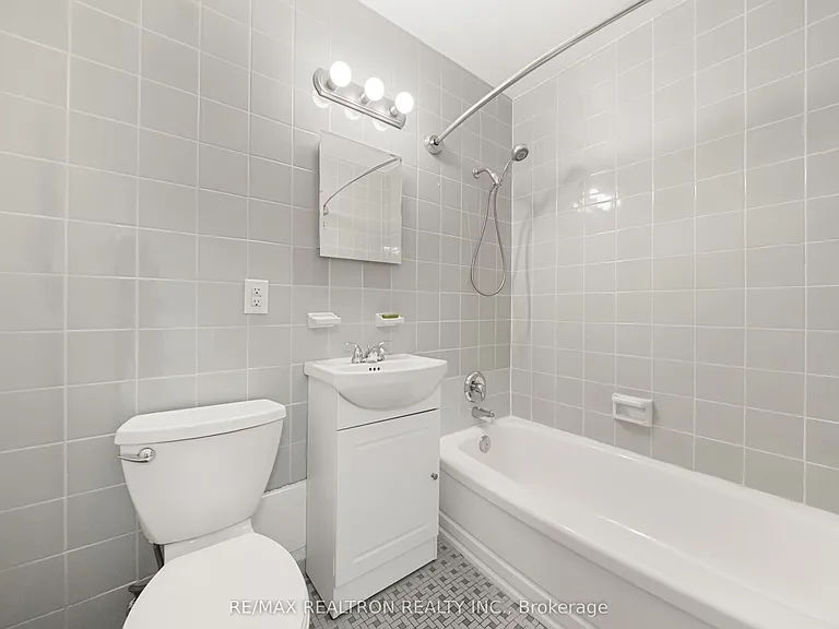 160 The Donway W #306 — Photo 20