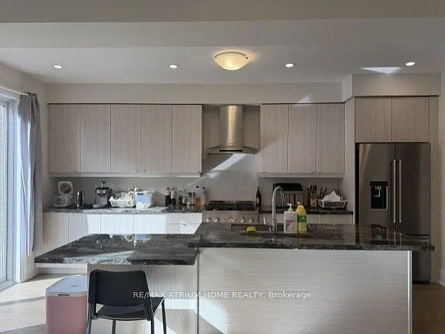 3 bed, $3,500 — Photo 4