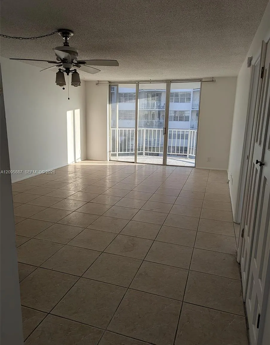 Gateway House Condo - Nor — Photo 4