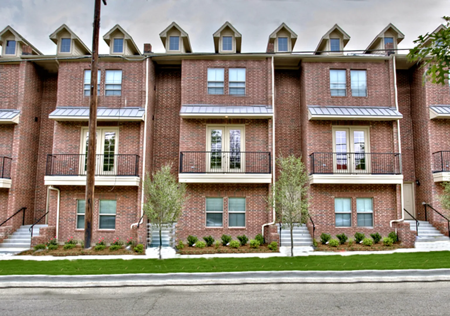 Miyama Cantey Townhomes 2816 — Photo 1
