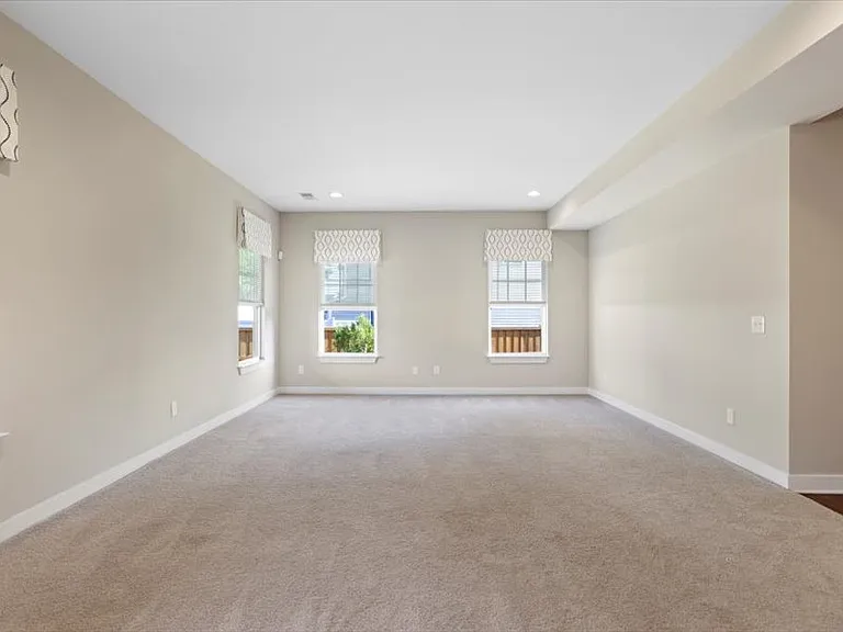 120 Thames Valley Dr — Photo 9