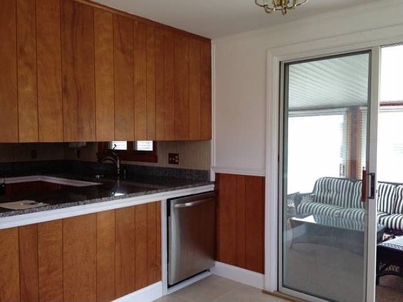 dining area to family roo