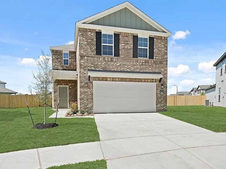 4006 Crowning Ct — Photo 2