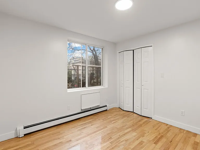 385 Vernon Ave #1E — Photo 14